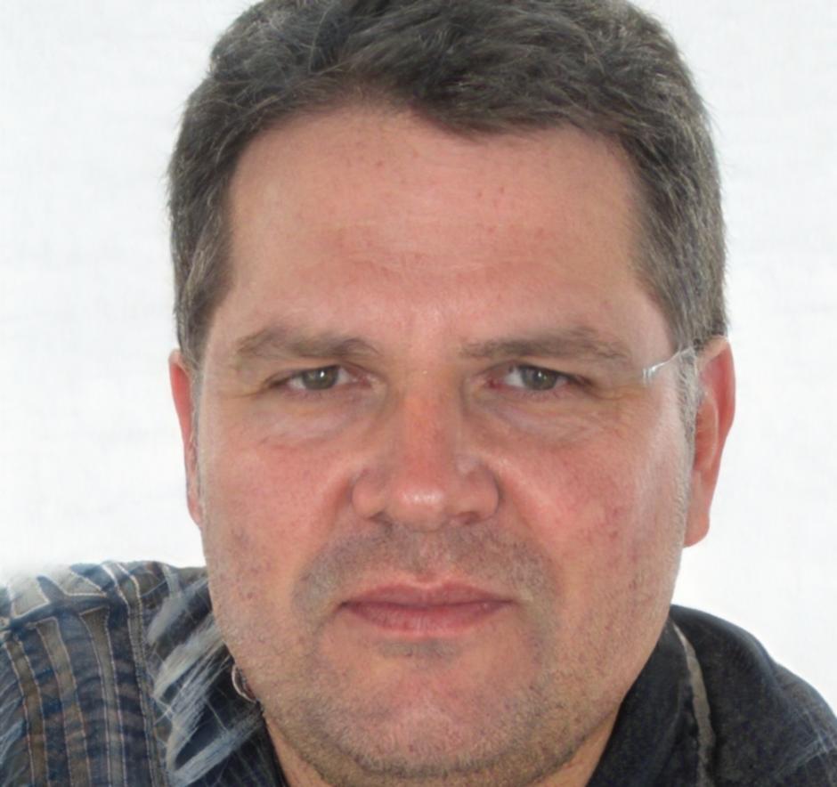 Portrait von Finanzanalyst Henrik Steinberg